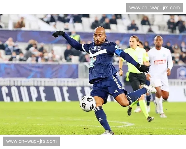 老将丹特伤愈复出即统领防线 尼斯客场止住连丢球纪录 老将丹特伤愈复出即统领防线 尼斯客场止住连丢球纪录